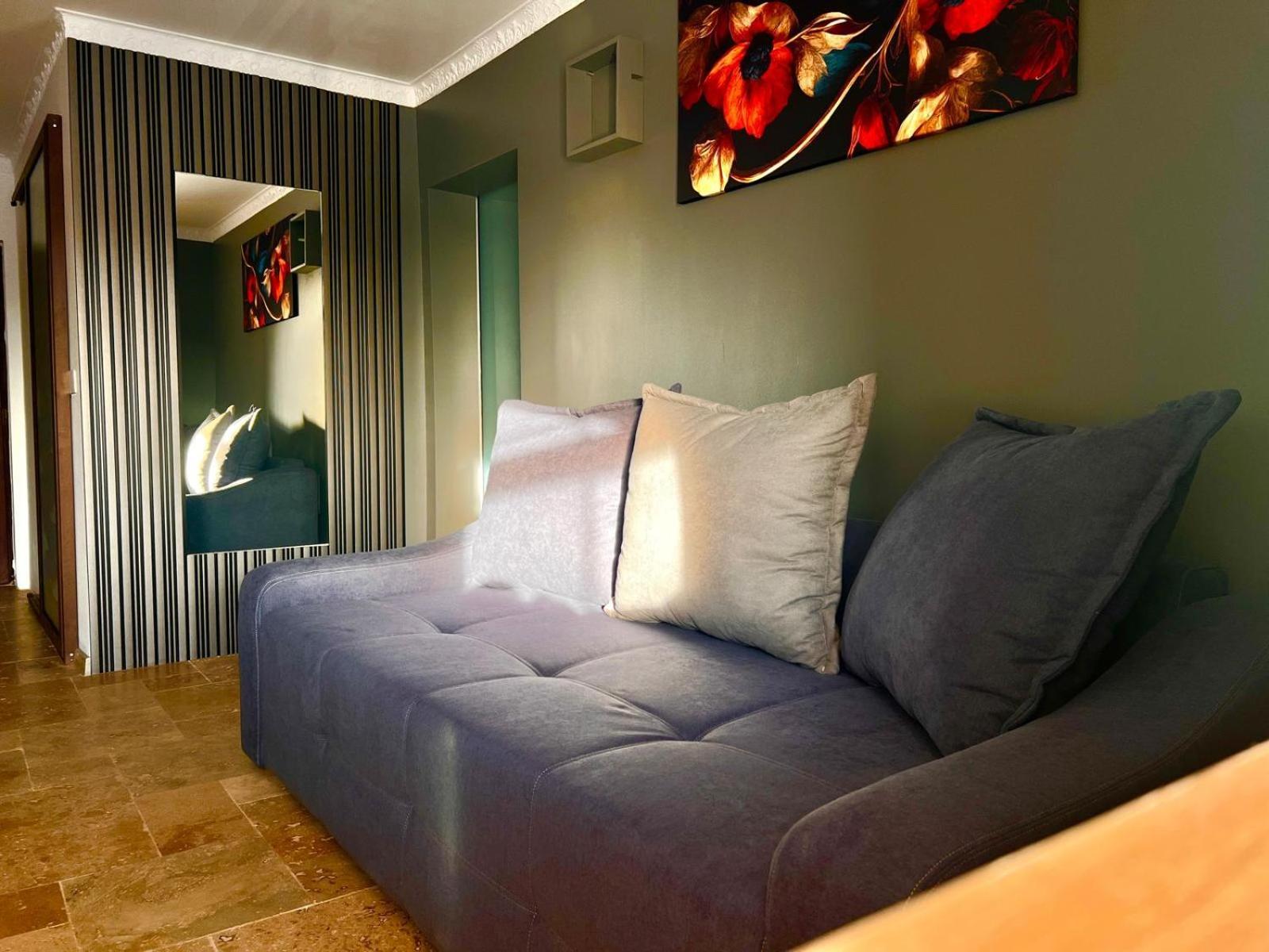 מנגליה Apartament Gul Mona Saturn מראה חיצוני תמונה