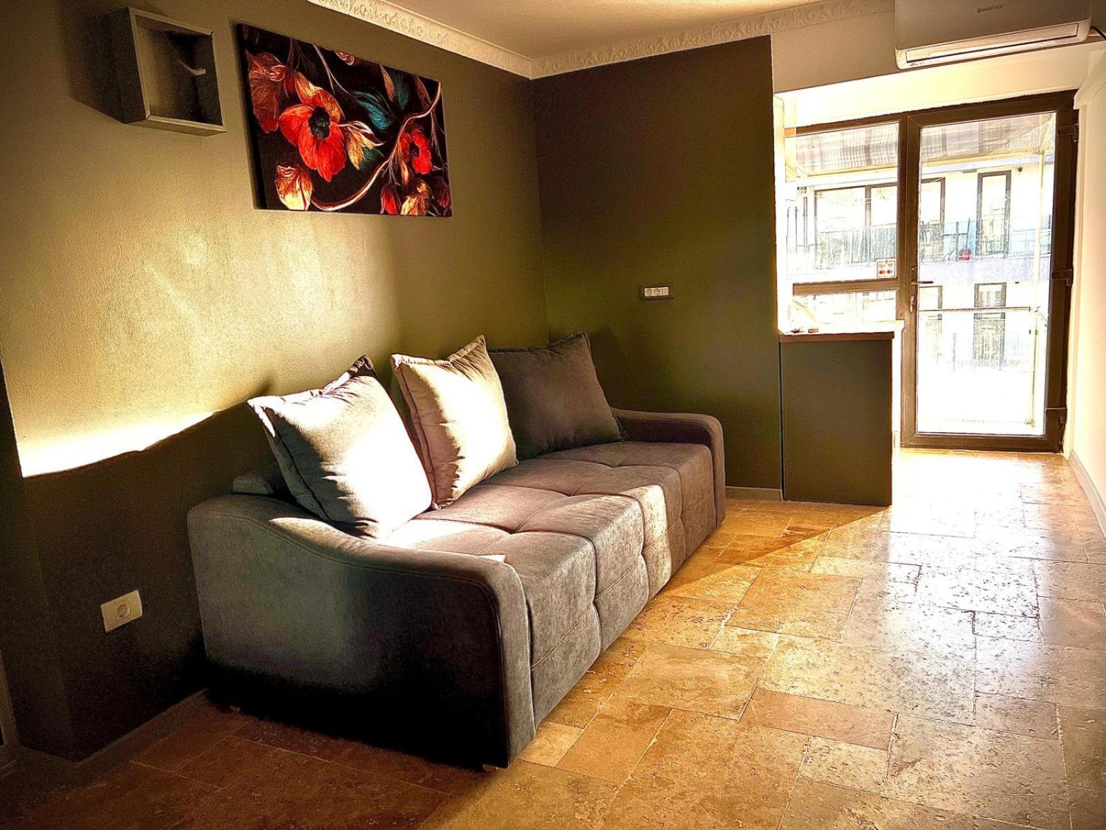 מנגליה Apartament Gul Mona Saturn מראה חיצוני תמונה