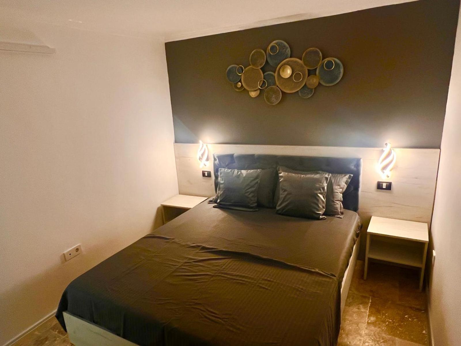 מנגליה Apartament Gul Mona Saturn מראה חיצוני תמונה